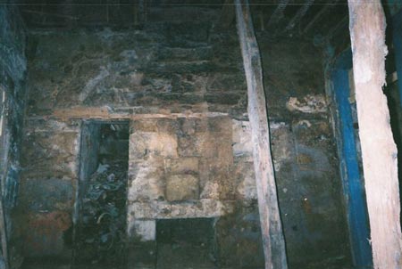 Cave de prédio do séc. XIX