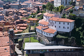 Edifício na Ribeira